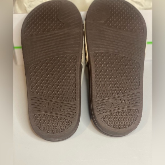 APL Women’s Iconic Slide, Brown, Cream, Cow Slide Sandals, size 5 - Picture 4 of 6